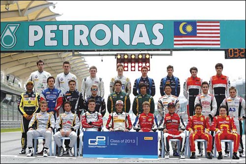 Гонщики серии GP2 перед стартом сезона в Малайзии