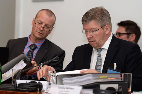 Пол Харрис и Росс Браун на слушаниях Международного Трибунала FIA