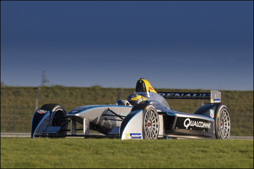 Лукас ди Грасси на тестах машины Формулы E