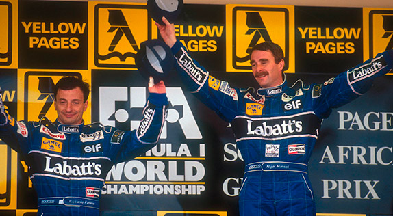 Риккардо Патрезе и Найджел Мэнселл на подиуме Гран При ЮАР 1992 года