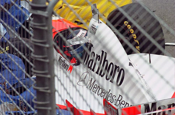 Авария Мики Хаккинена на свободных заездах Гран При Австралии 1995 года