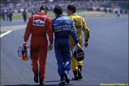 Михаэль Шумахер, Жан Алези и Джанкарло Физикелла после досрочного финиша Гран При Канады