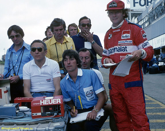 Команда Brabham в 1978 году: справа Ники Лауда, второй справа в нижнем ряду - Херби Блаш, крайний слева - Берни Экклстоун