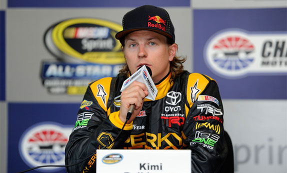 Кими Райкконен в период выстулений в серии NASCAR, 2011 год