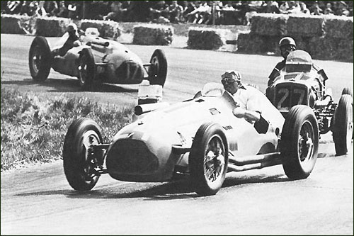Филипп Этанселен (№ 24) на Гран При Великобритании 1949 г. в Сильверстоуне