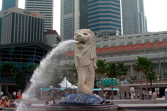 Фонтан в виде Мерлайона в Сингапуре