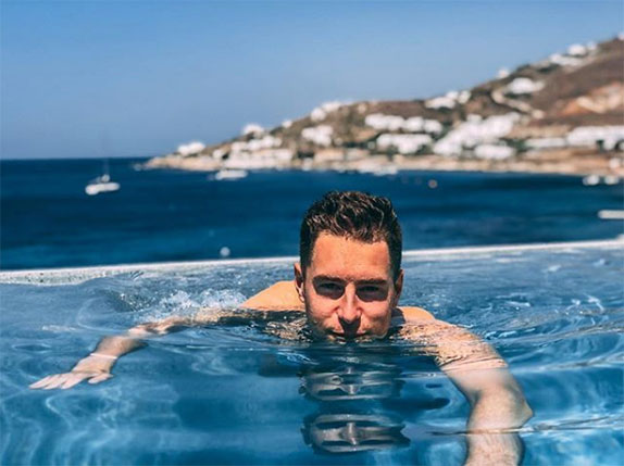 Стоффель Вандорн расслабляется на греческом острове Миконос