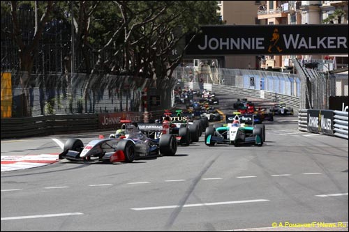 Старт гонки WSR в Монако