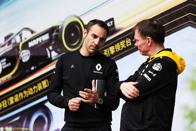Сирил Абитебул и Алан Пермейн, спортивный директор Renault