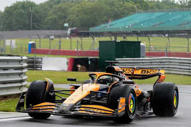 Мик Шумахер отработал на тестах Pirelli за рулём McLaren