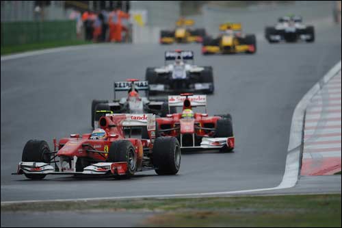 Гонщики Ferrari на трасе Гран При Кореи...