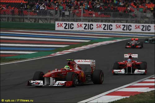 Гонщики Ferrari на трассе Гран При Кореи
