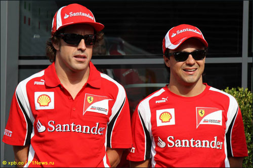 Пилоты Ferrari Фернандо Алонсо и Фелипе Масса