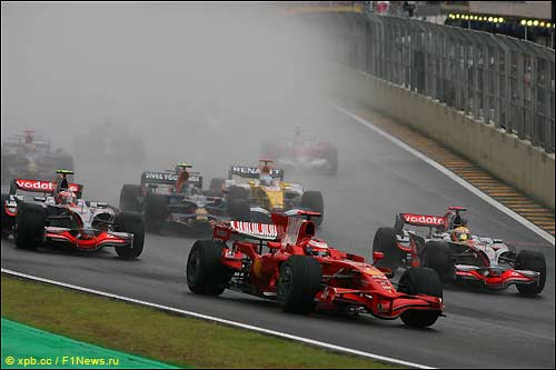 Старт Гран При Бразилии 2008-го года