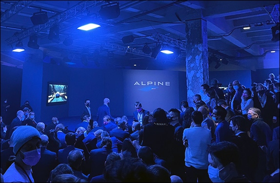 Презентация Alpine A522. Фото: Крис Медланд