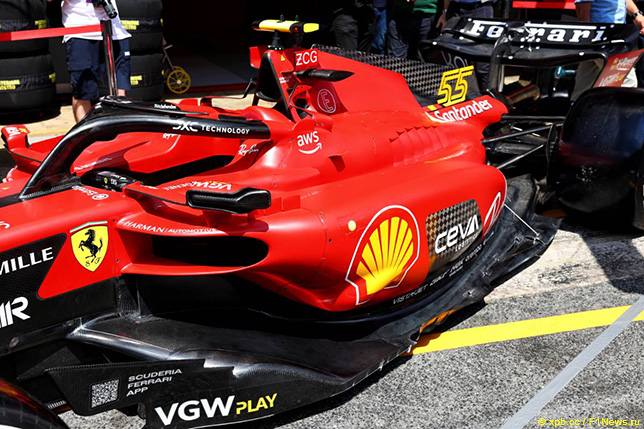 Модернизированные боковые понтоны на машине Ferrari