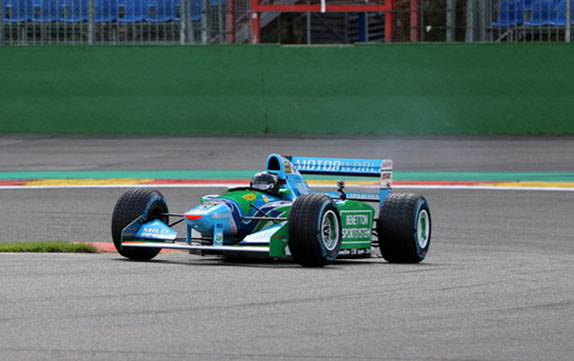 Мик Шумахер за рулем отцовского Benetton B194