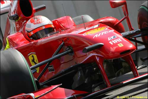 Кими Райкконен за рулем Ferrari F60
