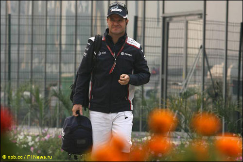 Рубенс Баррикелло в паддоке Гран При Индии