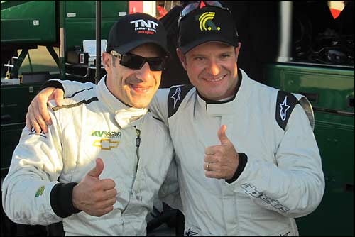 Рубенс Баррикелло и гонщик KV Racing Тони Канаан на тестах в Себринге