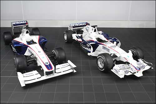 Новая F1.09 (слева) и прошлогодняя F1.08 (справа)