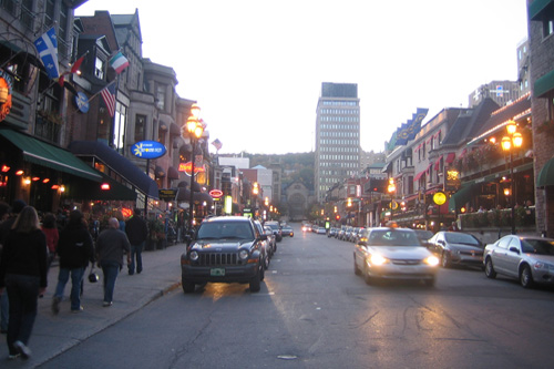 Улица Crescent Street в Монреале