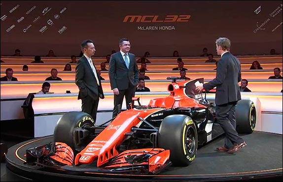 Эрик Булье и Юсуке Хасегава на презентации McLaren
