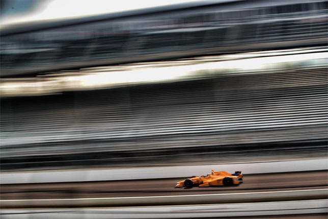 Машина McLaren в Indycar