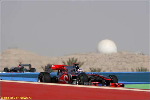 Дженсон Баттон на квалификации в Бахрейне