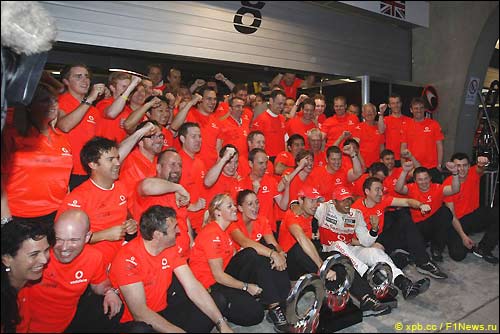 В McLaren отмечают победный дубль