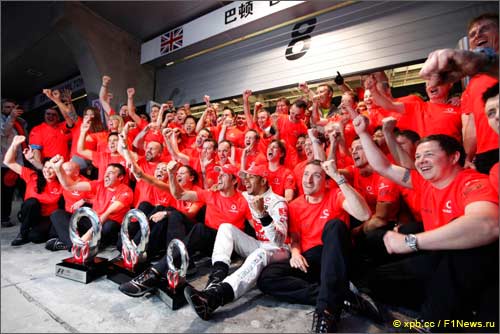 McLaren празднует двойной успех в Шанхае