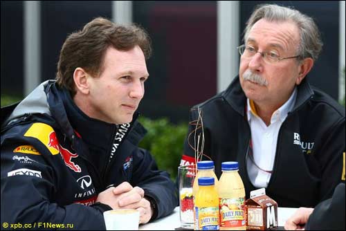 Жан-Франсуа Кобе (справа) и Кристиан Хорнер, глава Red Bull Racing