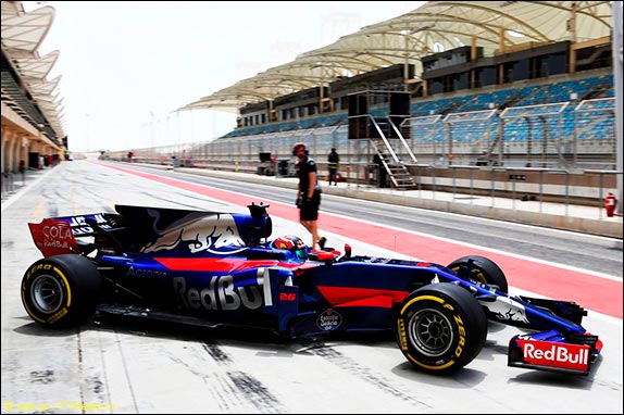 Даниил Квят начал второй день тестов за рулём Toro Rosso