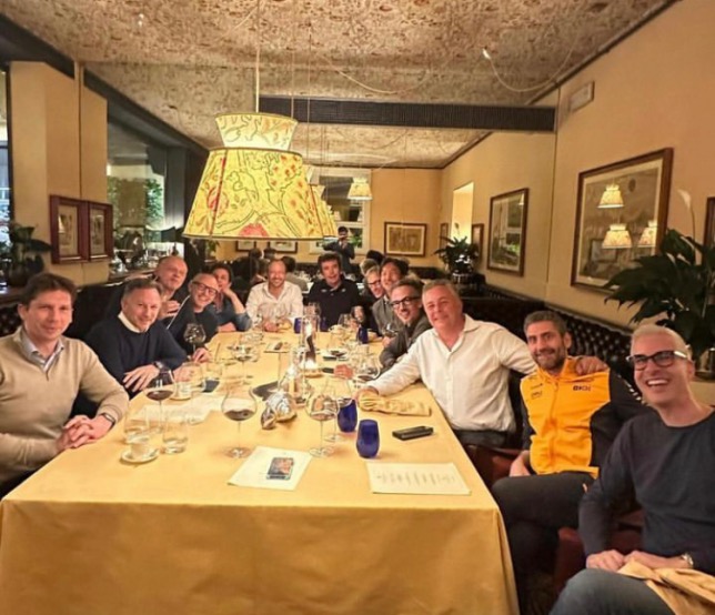 Стефано Доменикали и руководители команд на ужине в Имоле, фото из социальных сетей