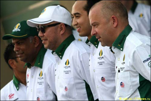 Руководство Lotus Racing