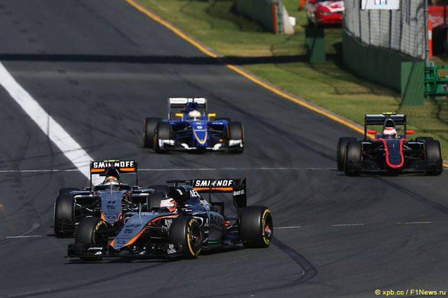 Пилоты Force India опережают соперников из McLaren и Sauber в Австралии