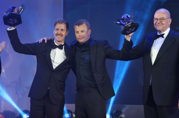 Себастьян Феттель и Кими Райкконен на церемонии награждения FIA Gala. Фото FIA