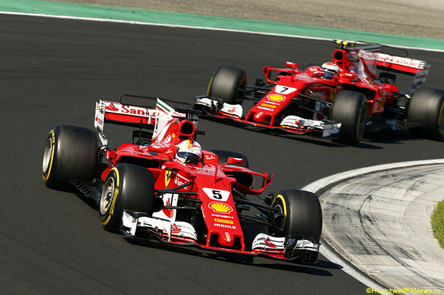 Гонщики Ferrari на трассе Гран При Венгрии