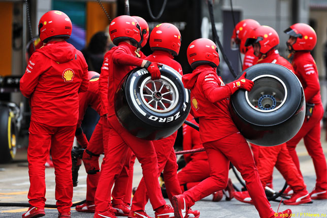 Механики Ferrari