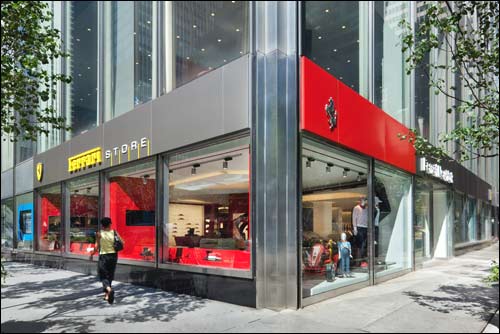 Магазин Ferrari в Нью-Йорке