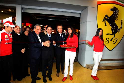 Открытие фирменного магазина Ferrari Pit Stop