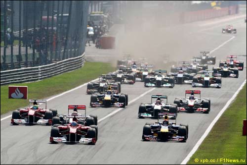 Старт Гран При Италии 2011 года