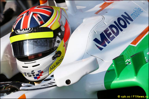 Джеймс Каладо за рулем Force India