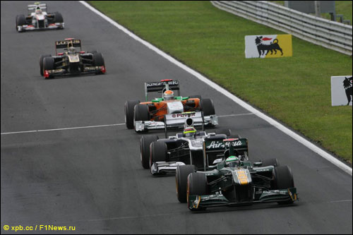 Team Lotus впереди Williams, Force India, Renault и Sauber