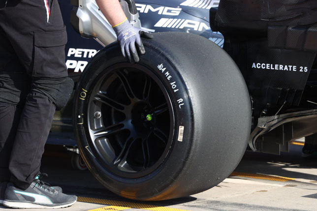 18-дюймовые шины Pirelli на машине Mercedes