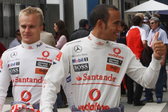 Хейкки Ковалайнен и Льюис Хэмилтон в период выступлений за McLaren, 2008 год, фото XPB