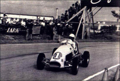 Роджер Уорд на трассе Гран При США 1959 года