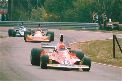 Ники Лауда, Витторио Брамбилла и Джоди Шектер на трассе Гран При Бельгии 1975 года