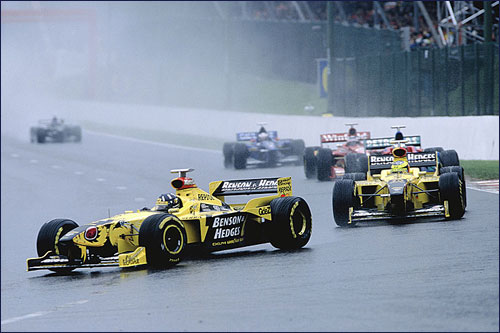 Именно Гэри Андерсон построил машину, на которой Деймон Хилл принес Jordan первую в истории победу на Гран При Бельгии 1998 года