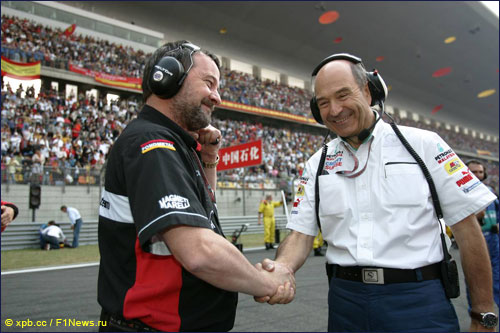 Пол и Петер Заубер на Гран При Китая 2005 года